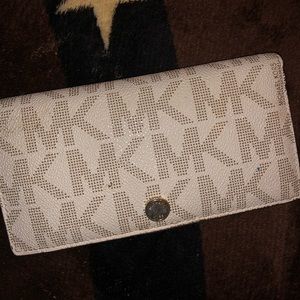 Michael kors wallet